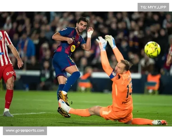 西甲激战：巴萨逆转胜利与皇马锋线困境，谁能笑到最后？